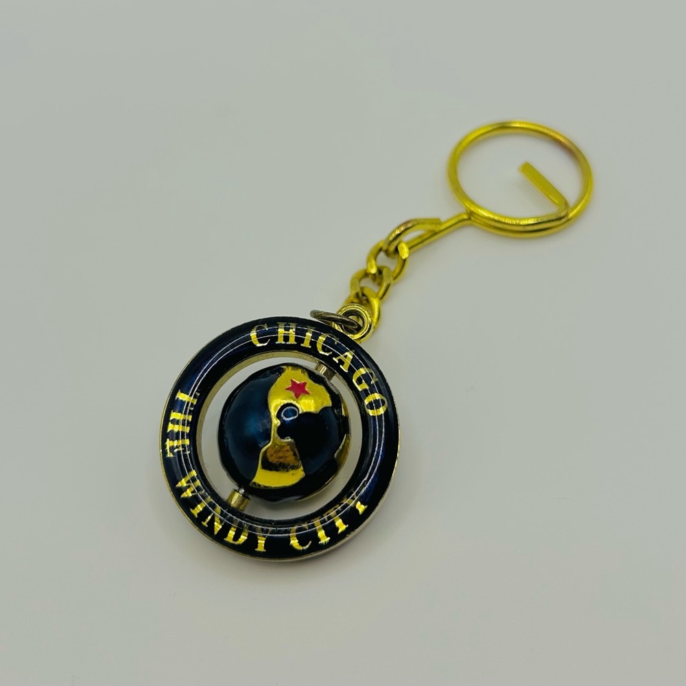 Collectible Souvenir Chicago Windy City Spinning Globe Keychain